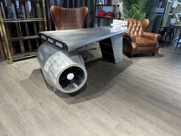 Aviation-Inspired Airplane Wing Desk